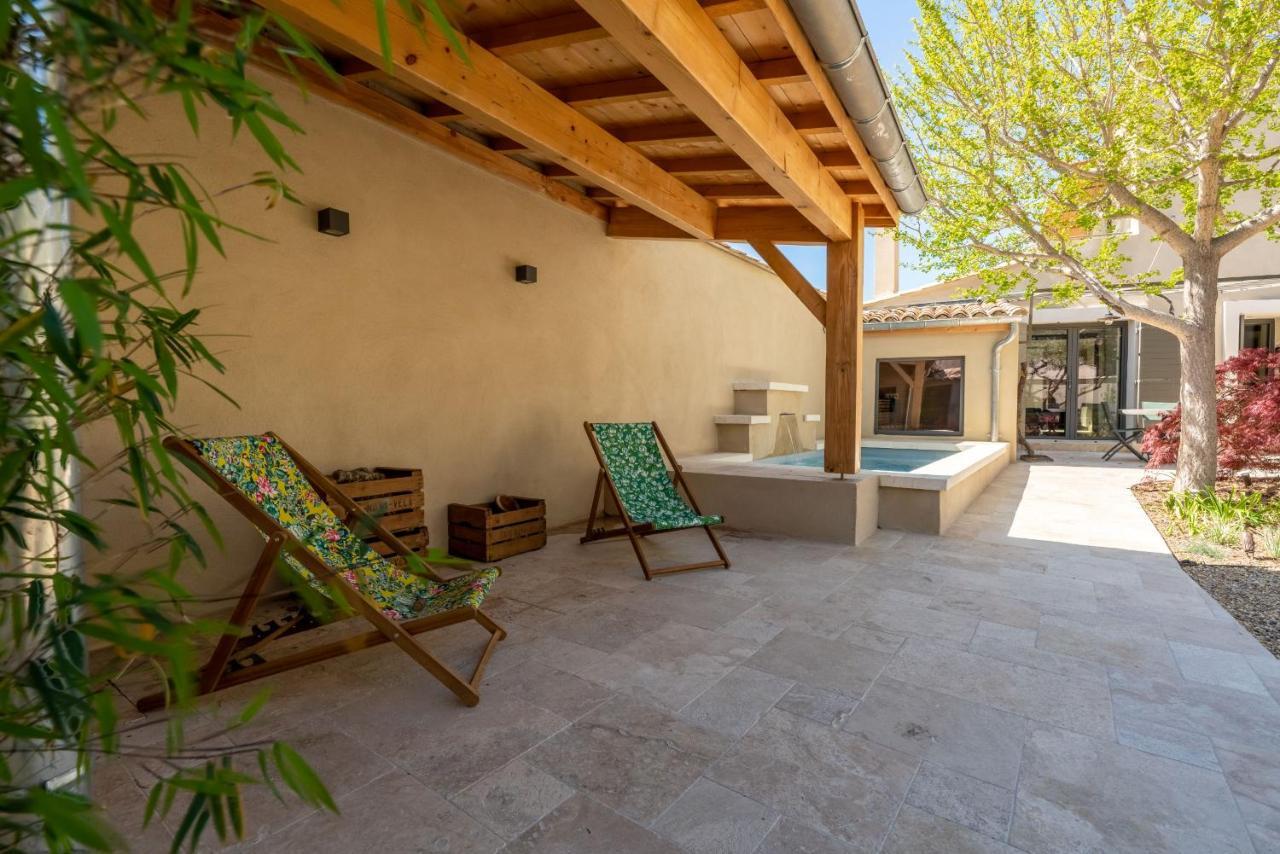 La Fontaine Aux Fees Villa Lagnes Exterior foto