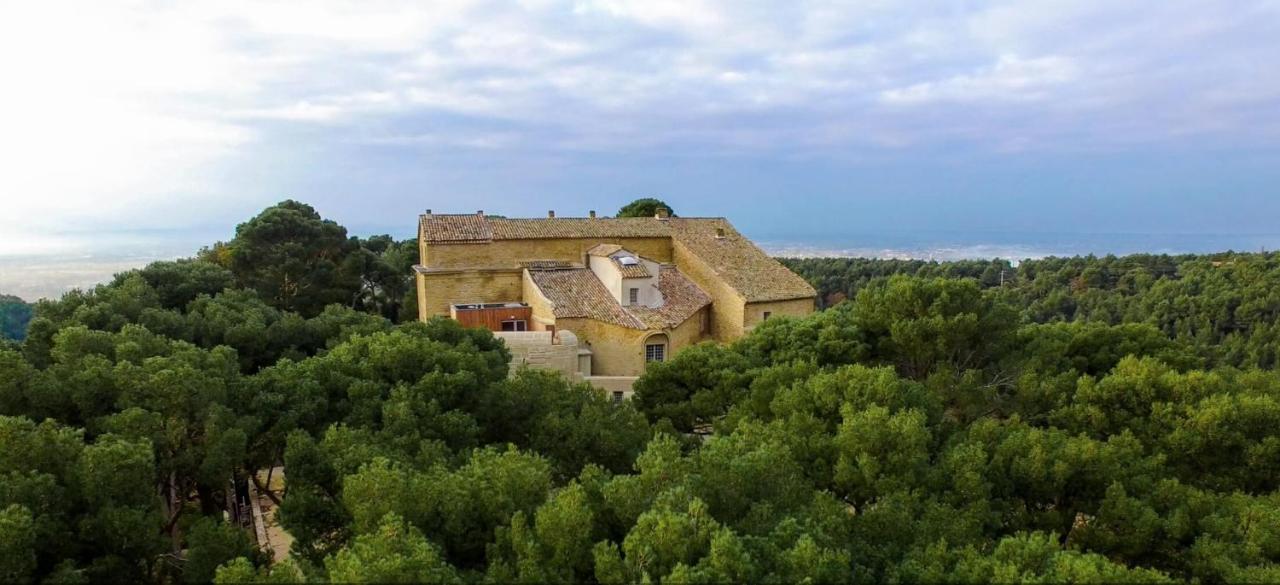 La Fontaine Aux Fees Villa Lagnes Exterior foto